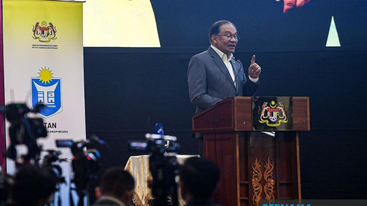 Anwar Calls for Malaysia to Shed Colonial Thinking and Western Dependency