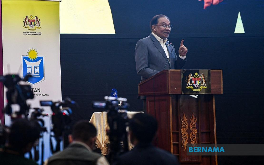 Anwar Calls for Malaysia to Shed Colonial Thinking and Western Dependency