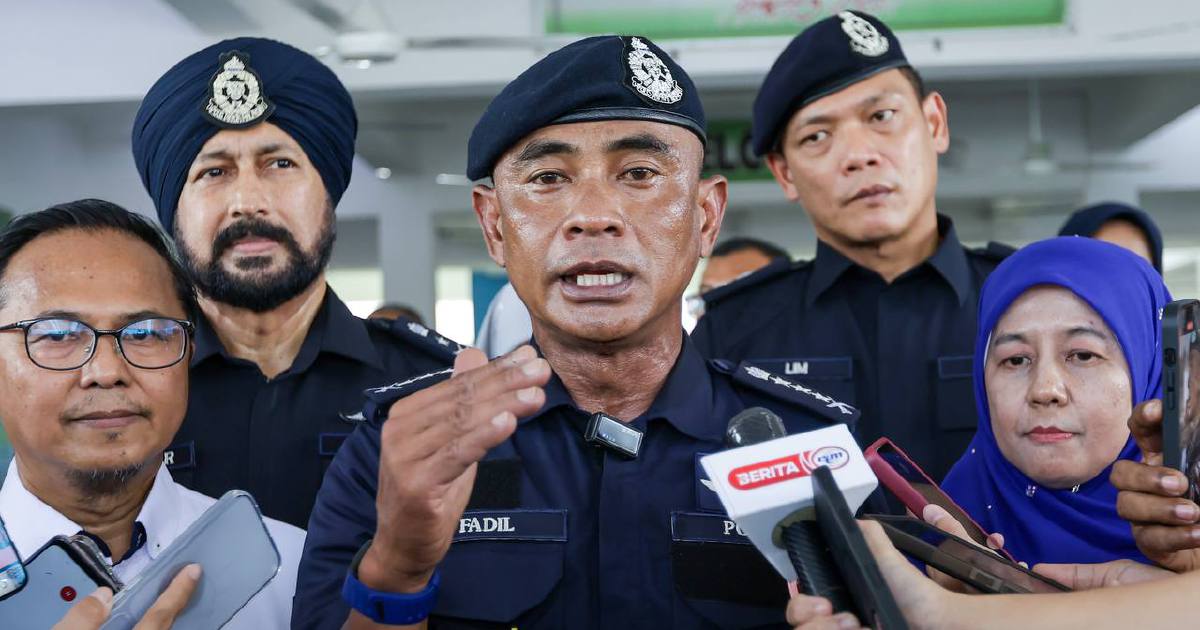 Dozen men held after violent parking lot clash at Viva Home mall in Cheras