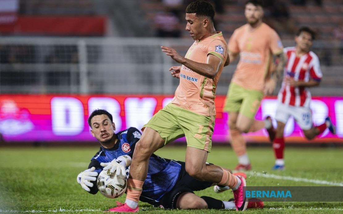 KL City's Season Opens in Chaos: Coach Dollah Describes Unprecedented Player Crisis