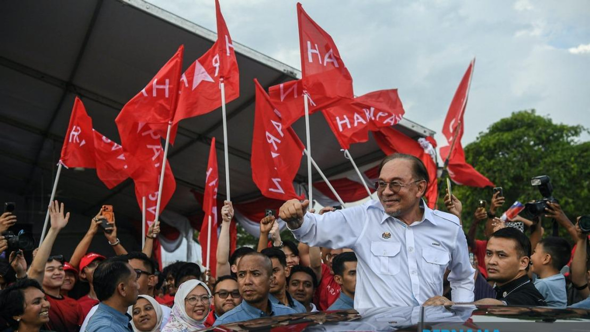 How Johor's Older Voters Navigate the Digital Age: Why Face-to-Face Campaigning Still Matters