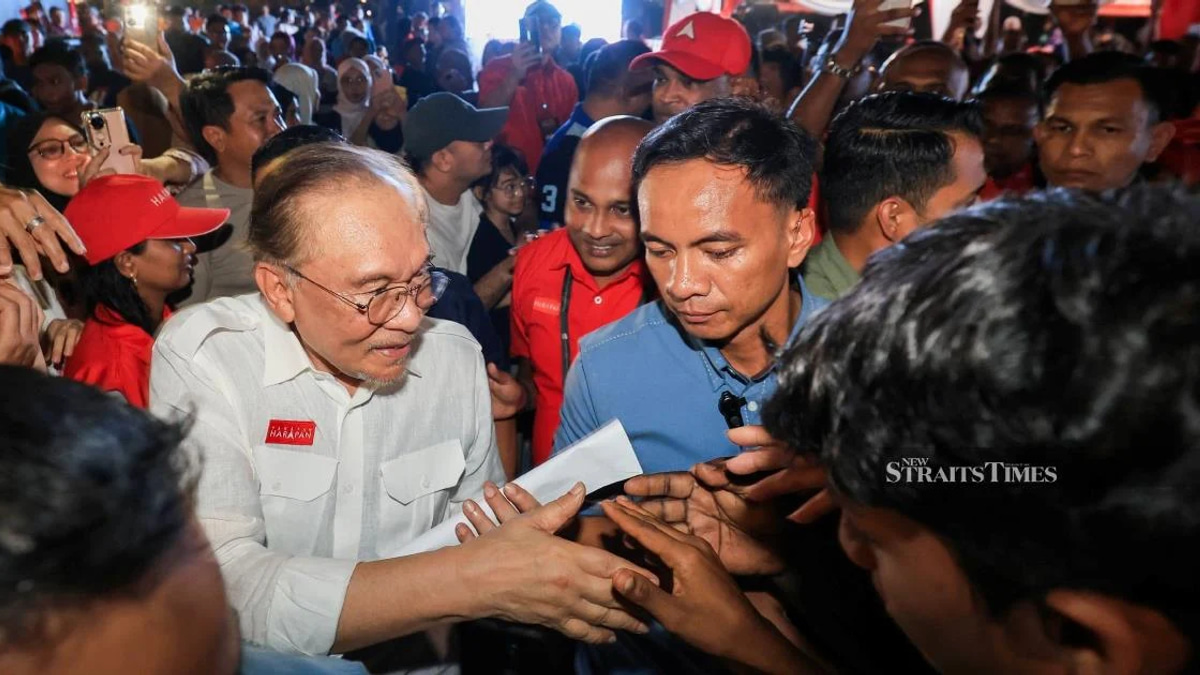 Anwar Rejects Early Election Calls, Insists Unity Government Retains Voter Mandate