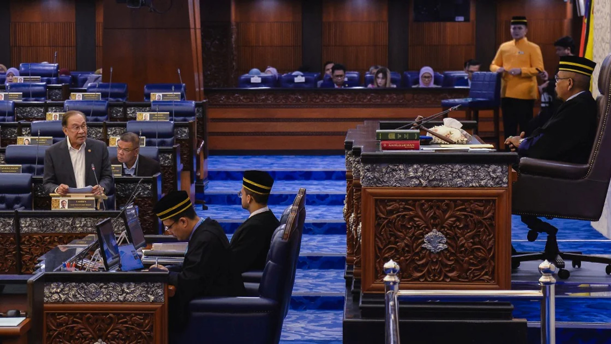 Election Commission Will Act Against Caretaker Governments Breaching Financial Guidelines, Says Anwar