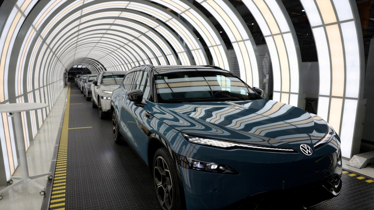 EU Tariff Strategy Reshapes EV Supply Chains as Western Makers Bring Production Home