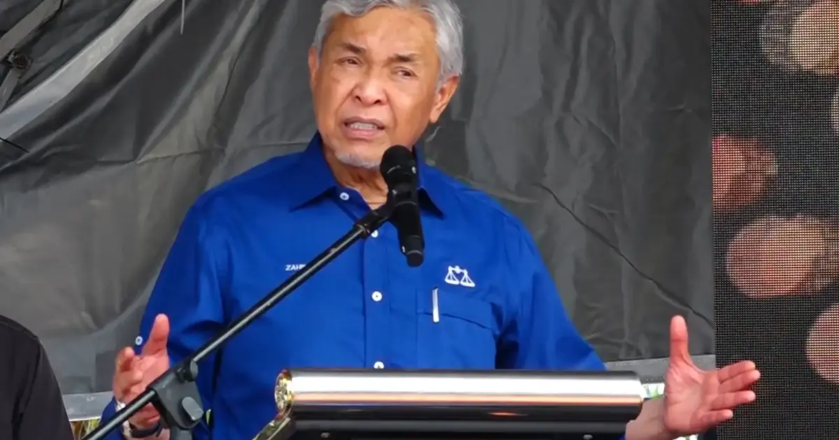 Zahid Dismisses Puad's Criticism as Umno Focuses on Johor Campaign