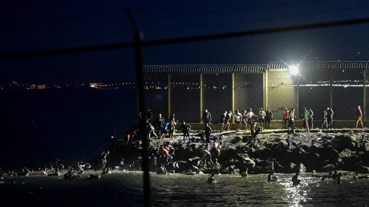 Spain Deploys Military as Border Crisis Engulfs Ceuta Enclave