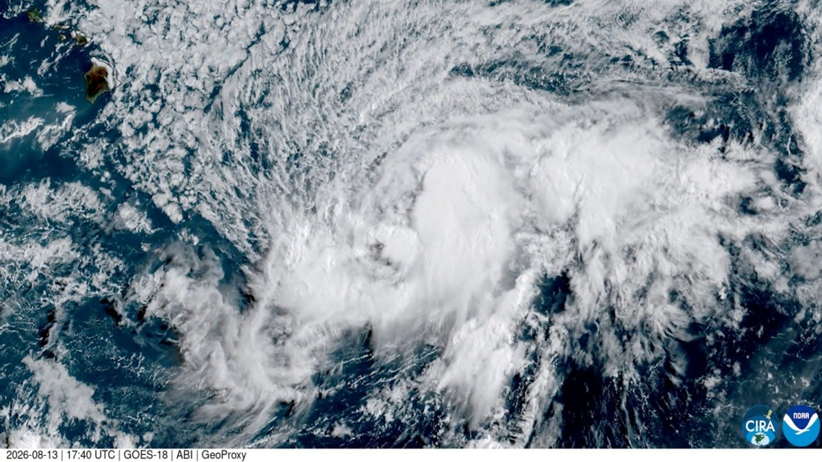 Hawaii's Big Island Braces for First Hurricane Landfall in 153 Years as Tropical Storm Lala Intensifies