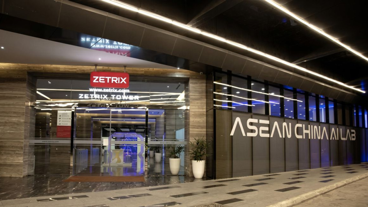 Zetrix AI Distances Itself from Former Minister's Graft Case as Stock Tumbles