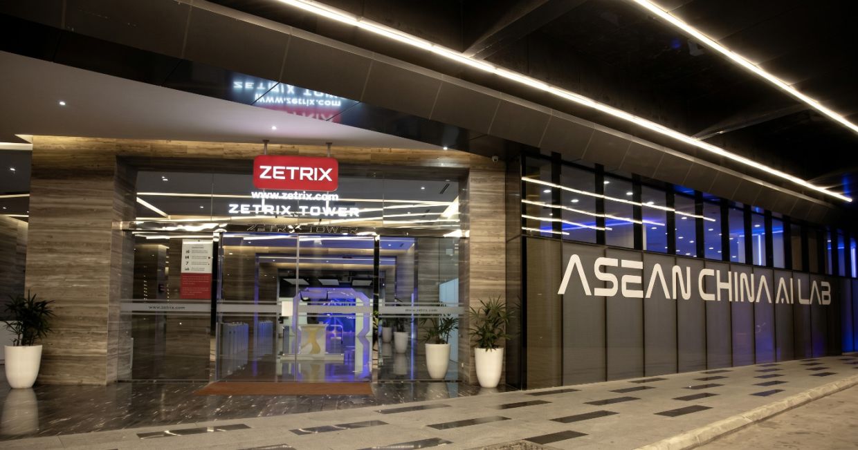 Zetrix AI Distances Itself from Former Minister's Graft Case as Stock Tumbles