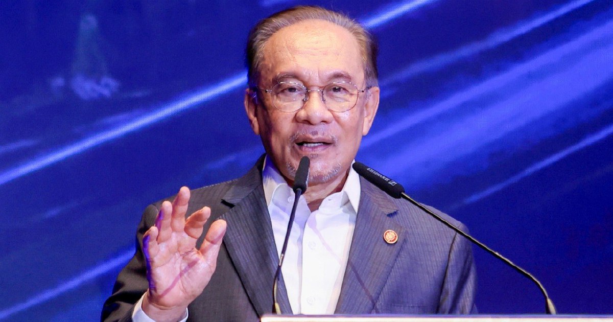 Prime Minister Anwar Ibrahim Undergoing Medical Examinations and Procedures