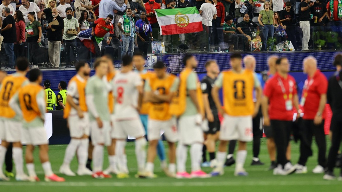 Iran Coach Alleges World Cup Team Forced to Abandon US Base Days Before Tournament