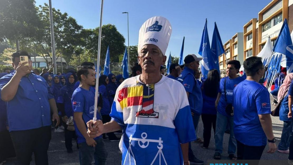 Selangor Retiree Spends Over RM500 to Support Onn Hafiz in Johor Election Campaign