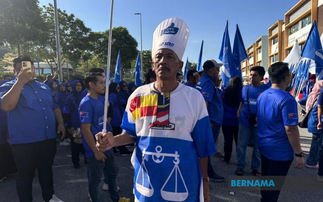 Selangor Retiree Spends Over RM500 to Support Onn Hafiz in Johor Election Campaign