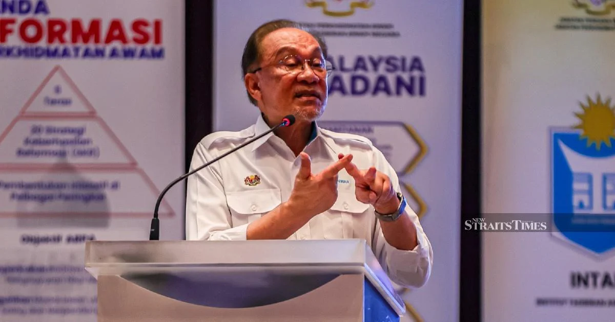 Anwar Dismisses Claims That Amanah Chief Mocked Coalition Partners
