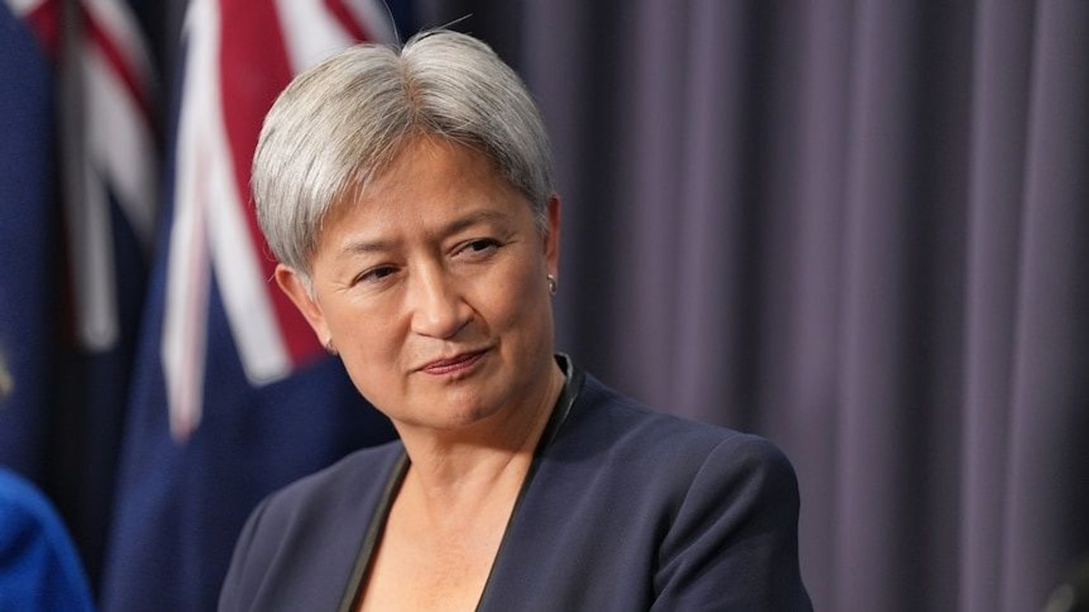 Australia's Foreign Minister Defends Multiculturalism Against Far-Right Push
