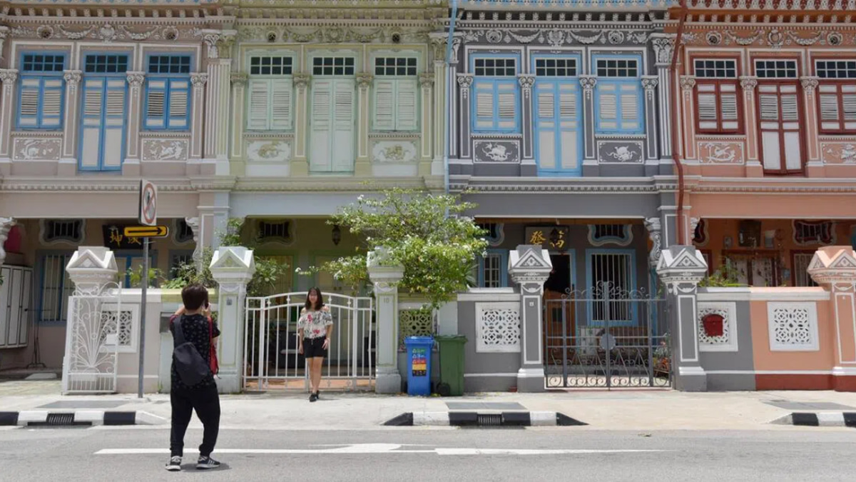 Singapore courts regional tourists with Grab ride discounts and late-night exploration incentives