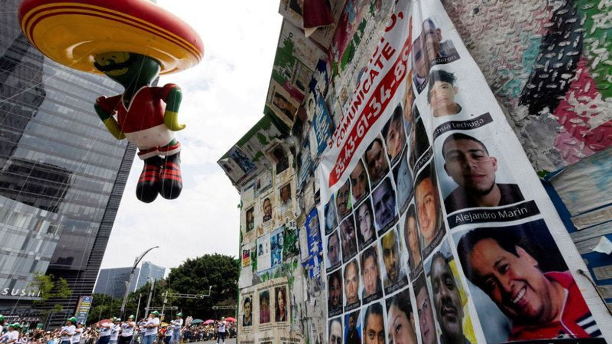 Mexico's World Cup Euphoria Masks Deep Domestic Wounds
