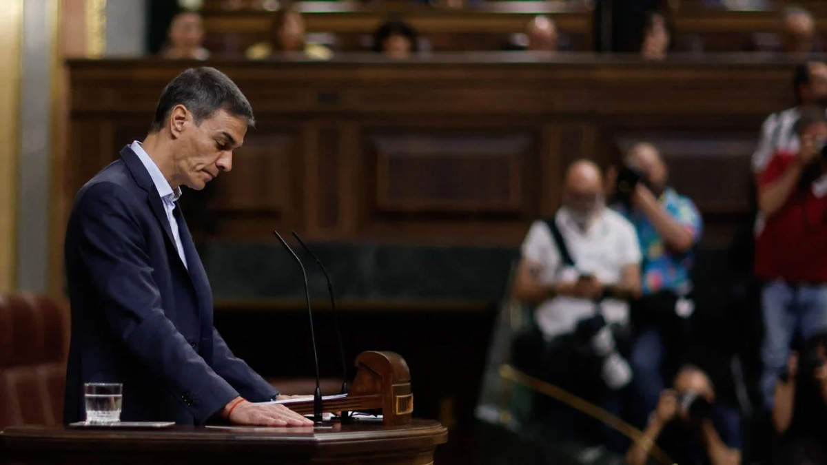 Spanish Prime Minister Denies Systemic Corruption Claims Following Aide's Imprisonment