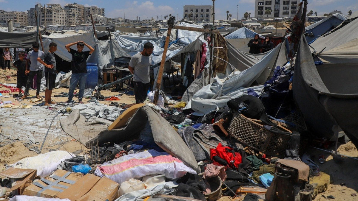 Over 90% of Gaza Destroyed, Israeli Forces Control 80% of Territory: Palestinian Report