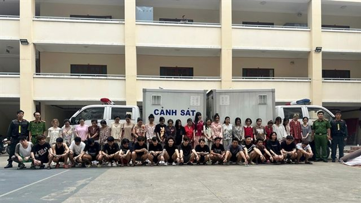 Ho Chi Minh City Cracks Down on Illegal Drug-Laced Vape Network, Arrests 49