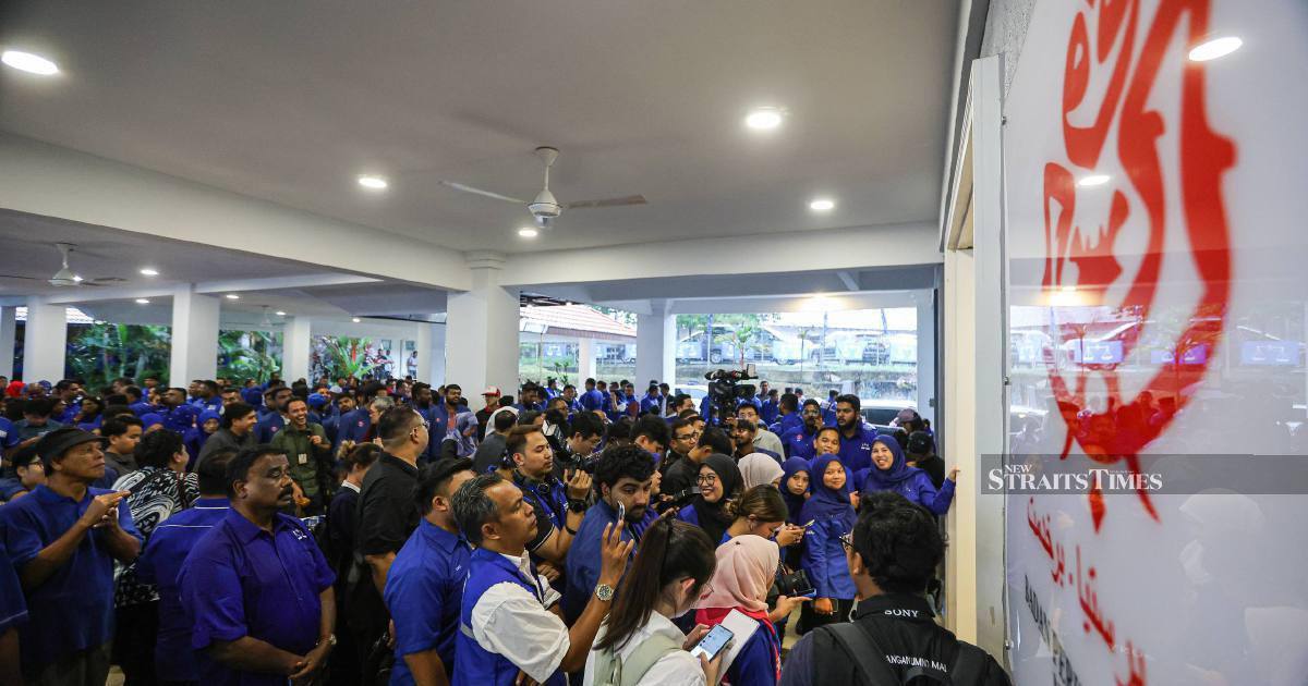 Johor Umno headquarters energised as Barisan Nasional prepares for candidate announcements