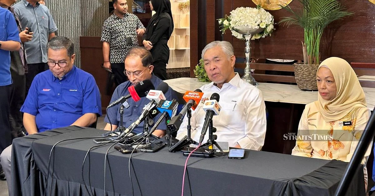 Zahid Urges Coalition Partners to Leave Najib-Rosmah Matters Out of Johor Campaign