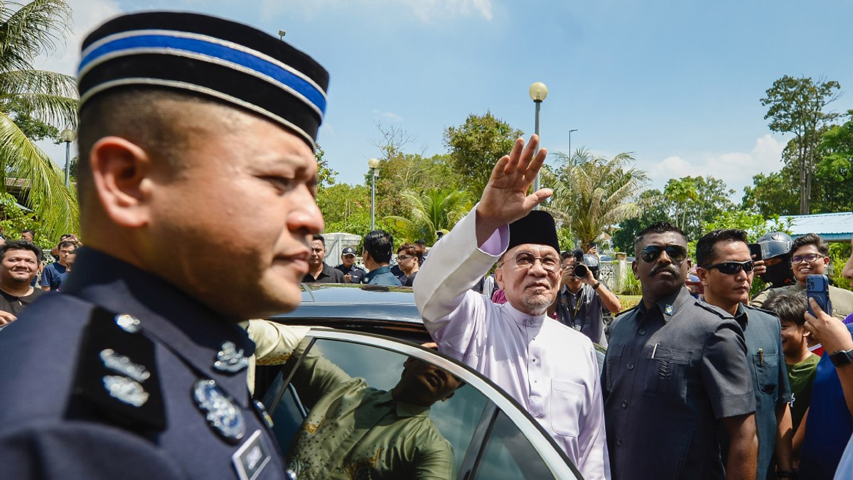 Malaysia's Economy Accelerates to 5.8% Growth in Q2 2026, PM Anwar Says