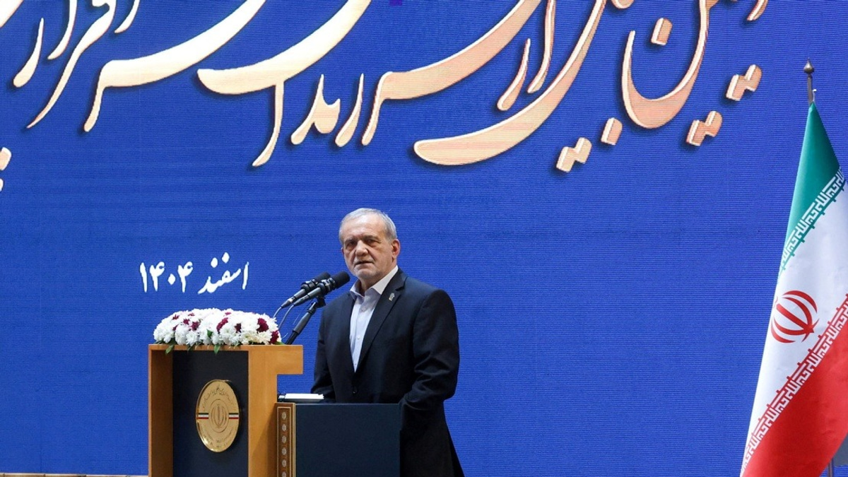 Iran's President Opens Door to Written Nuclear Non-Proliferation Pledge
