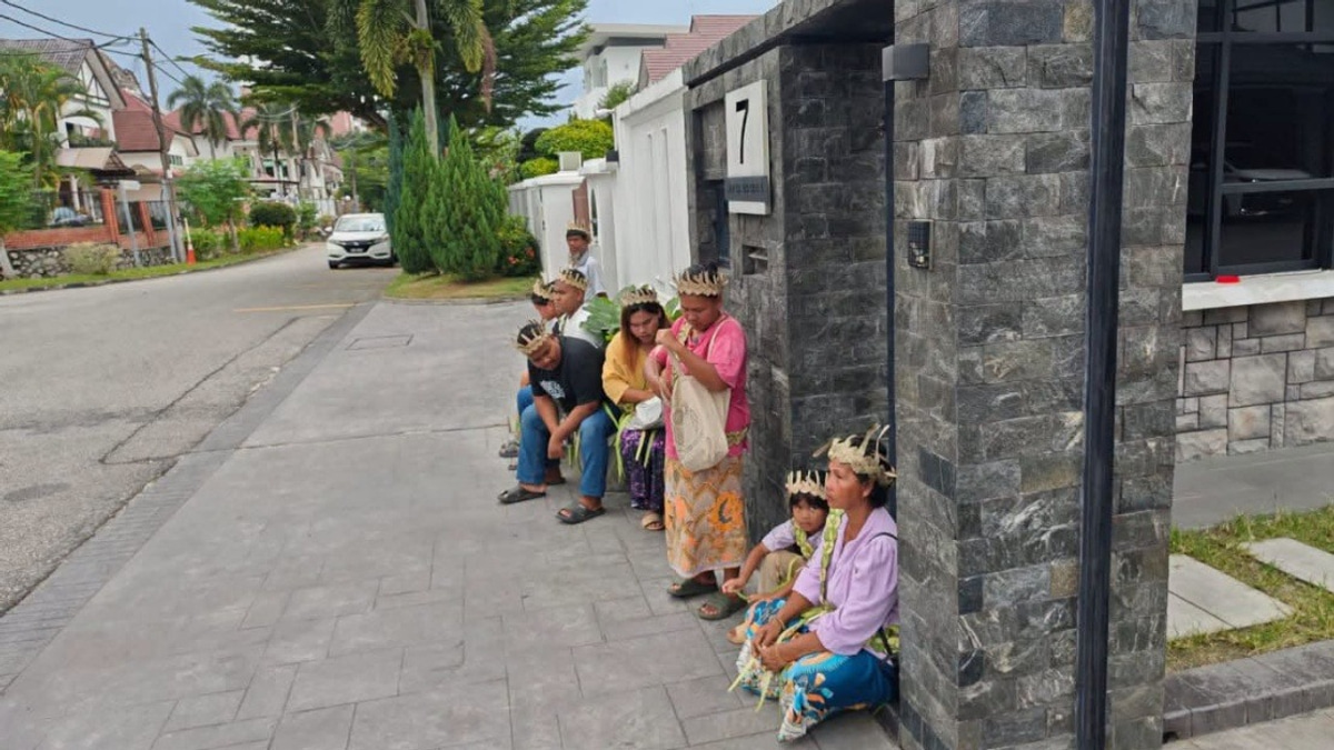 PM Anwar Pledges to Address Kampung Sungai Cot Orang Asli Land Dispute With Pahang