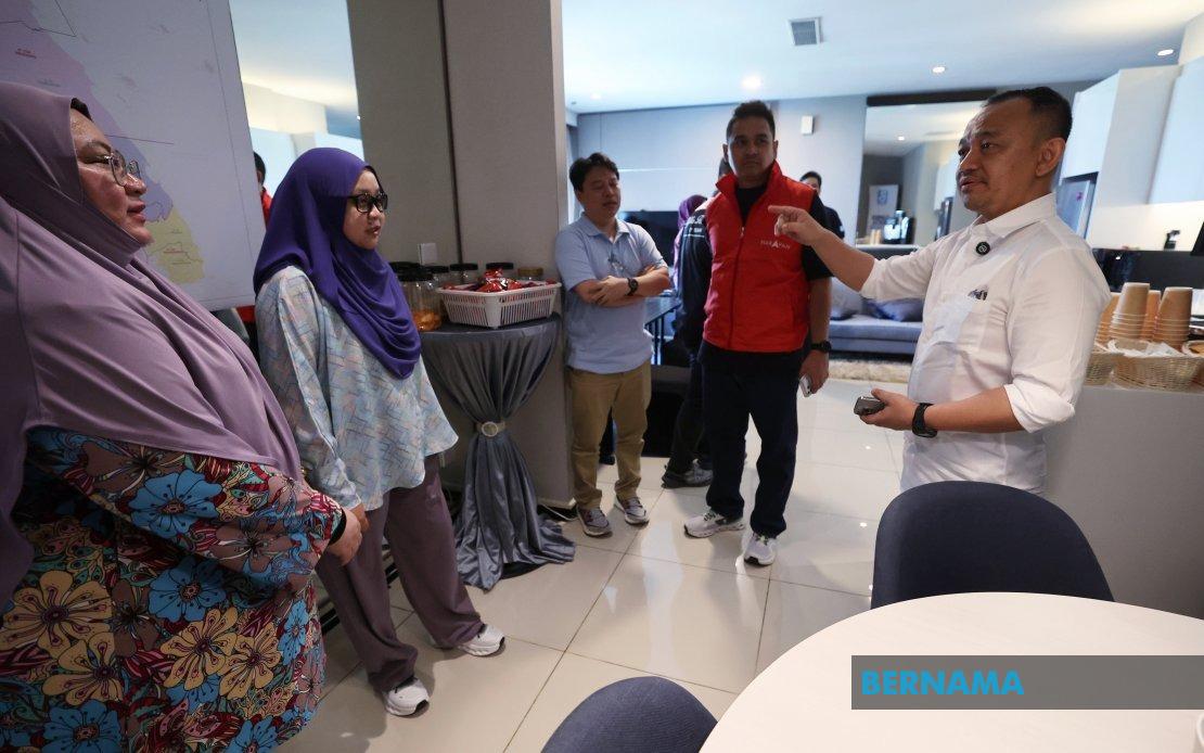 Maszlee Malik Plans Mobile App To Improve Constituent Services In Puteri Wangsa