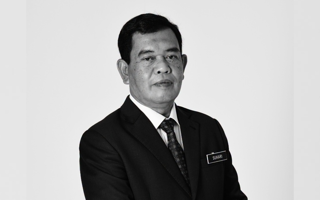 Communications Minister Fahmi Mourns Death of Former Information Department Chief Mohd Sukari