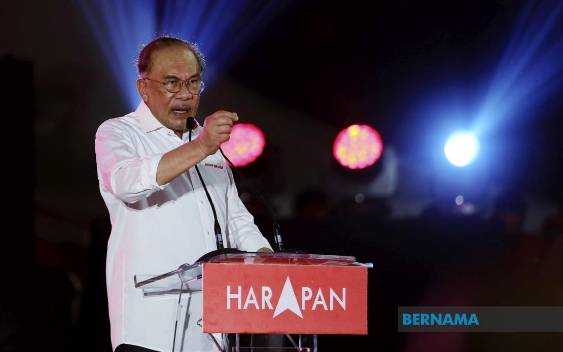 PM Anwar Urges Restraint on Constitutional Issues in Negeri Sembilan Campaign