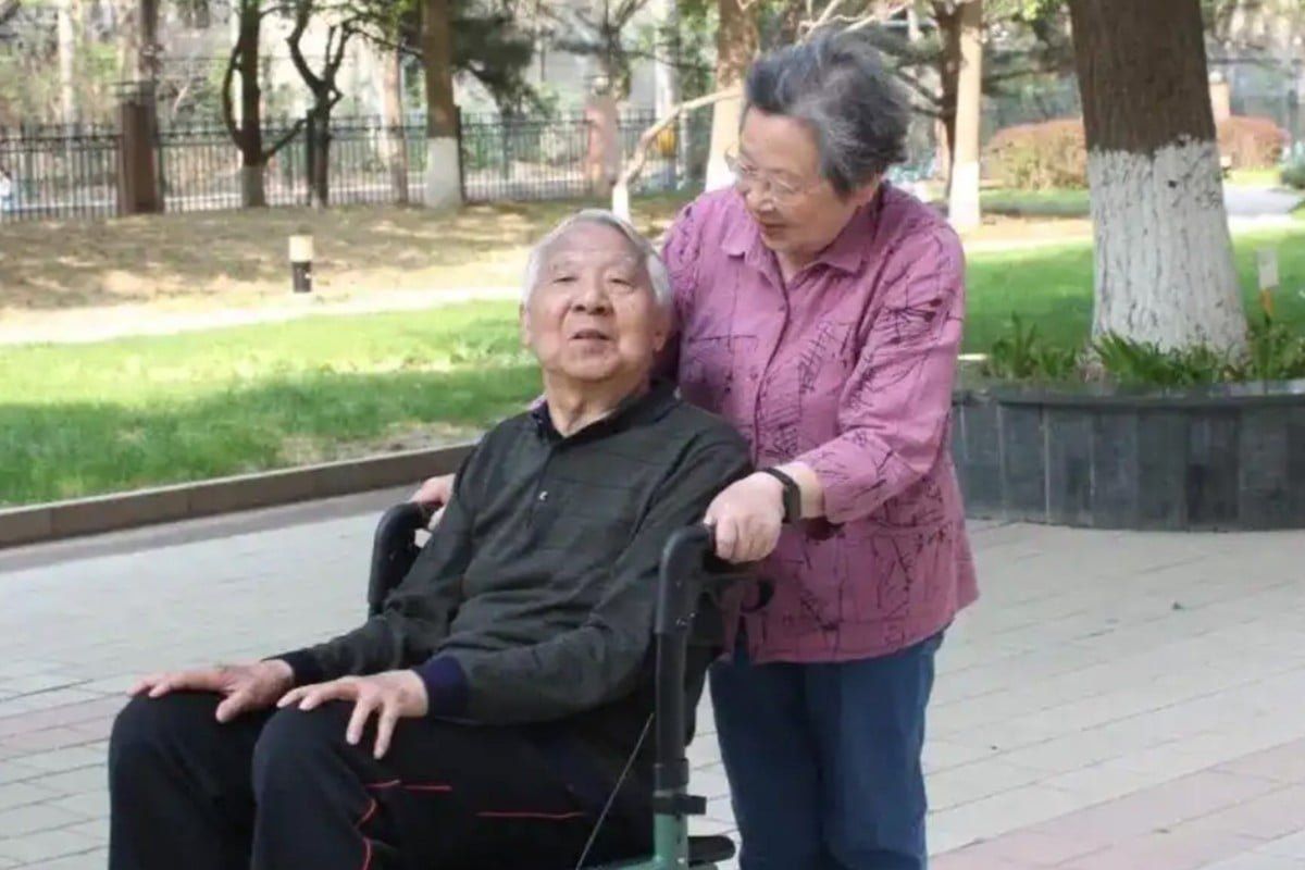 Beijing Woman, 90, Becomes Symbol of Dignified Dementia Care for Millions