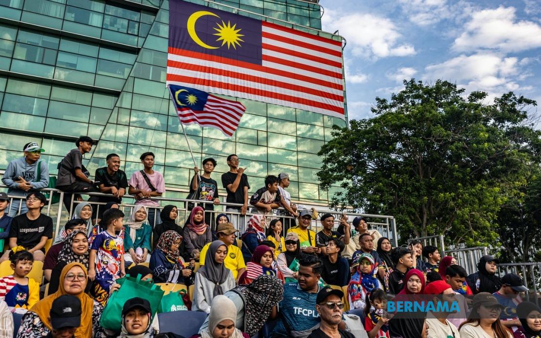 Over 100,000 Turn Out for Malaysia's 69th National Day Celebration in Putrajaya