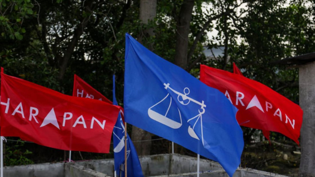 Fahmi Confirms Amirudin's Meeting with Anwar as Coalition Negotiates Seat Distribution