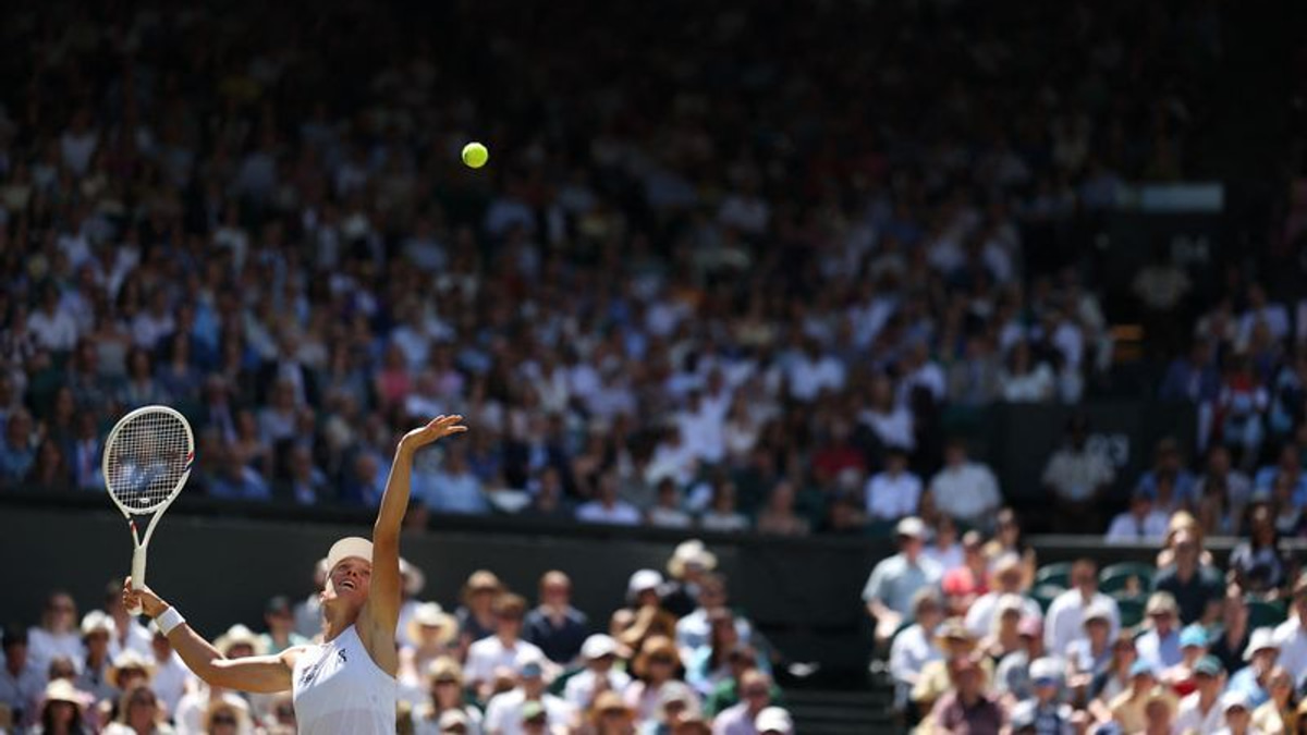 Philippine teen Eala stuns Wimbledon champion Swiatek in thrilling Centre Court upset