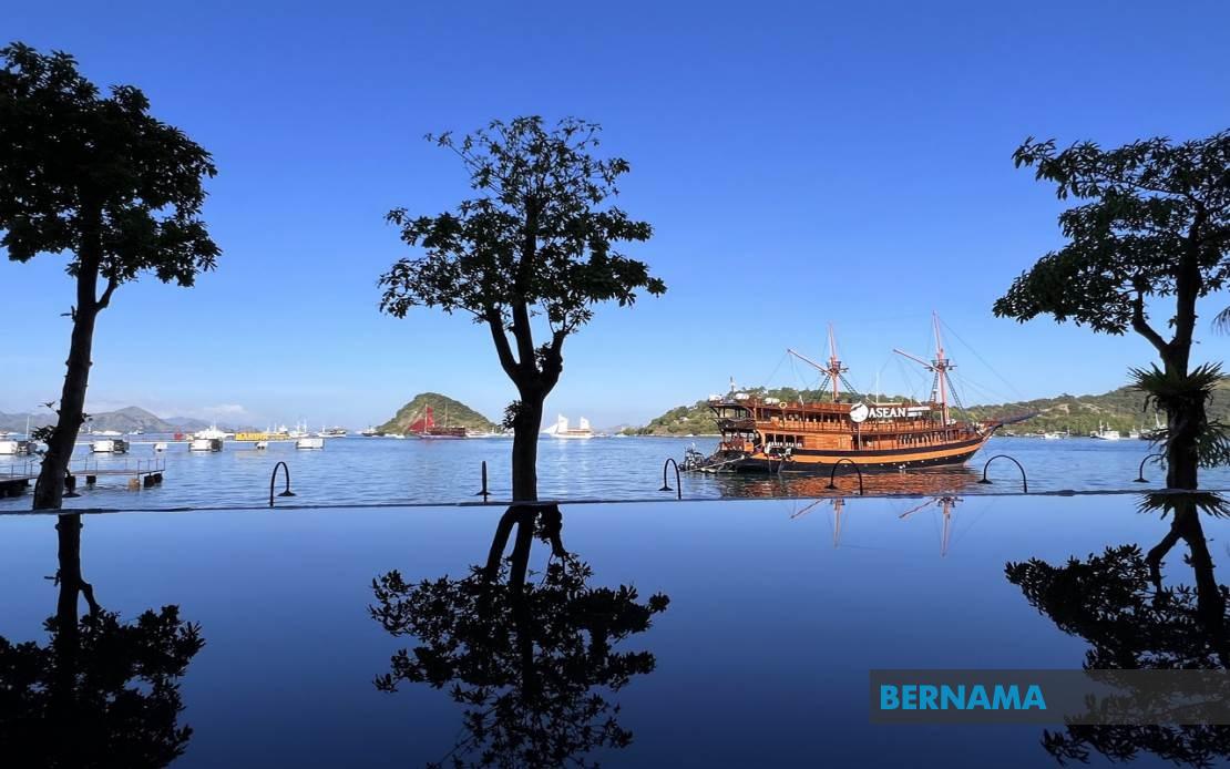 Southeast Asia's Development Push: Indonesia Tackles Waste, Region Eyes Food and Tech Growth