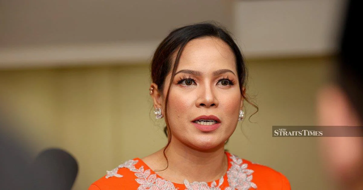 Salina Denies Link to Police Drama Actress's Drug Arrest