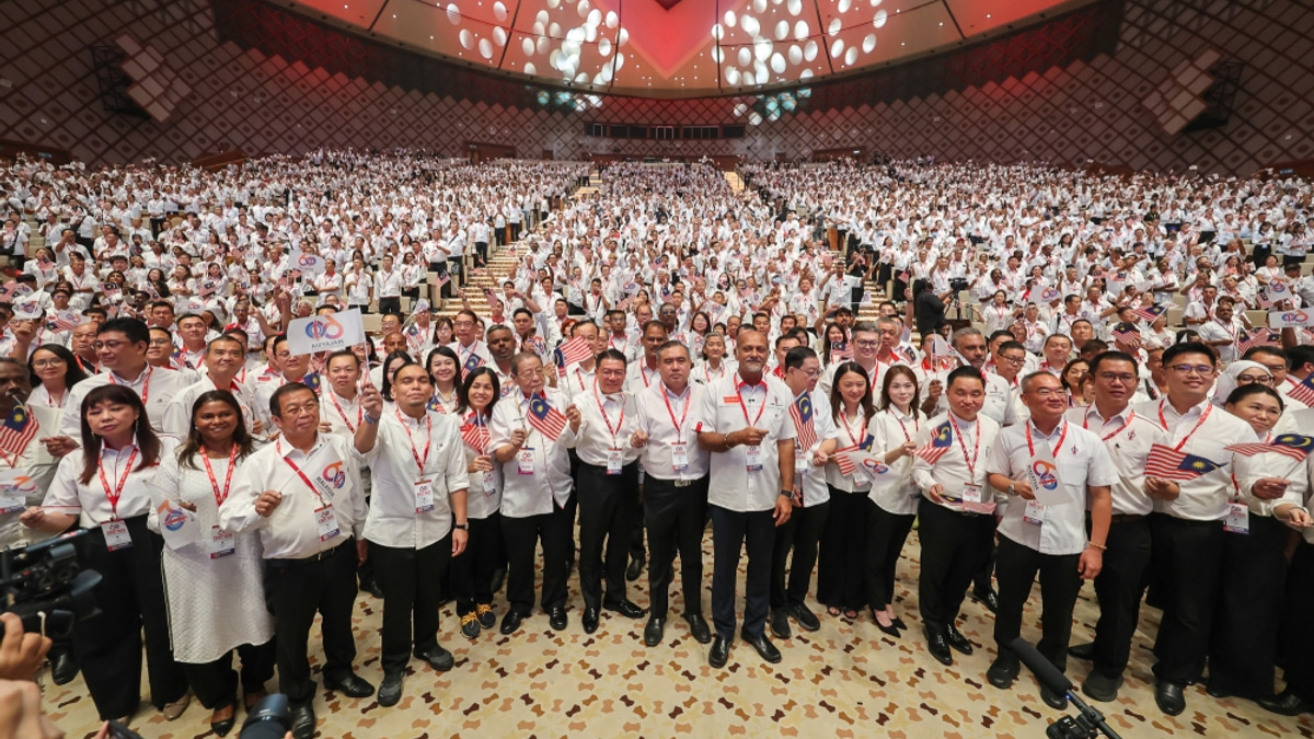 DAP's Sangeet Kaur Challenges Coalition Strategy, Questions Anwar's Leadership Approach