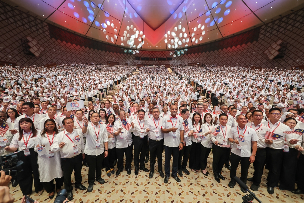 DAP's Sangeet Kaur Challenges Coalition Strategy, Questions Anwar's Leadership Approach