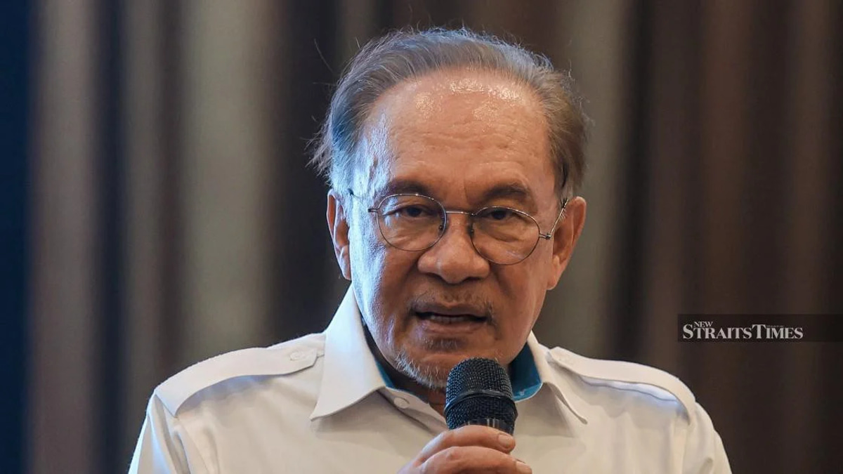 Anwar Rebukes Politicians Leveraging Racial Sentiment for Personal Advantage