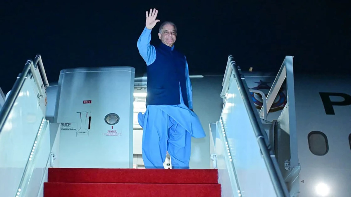 Pakistan's PM Heads to Switzerland for US-Iran Nuclear Talks