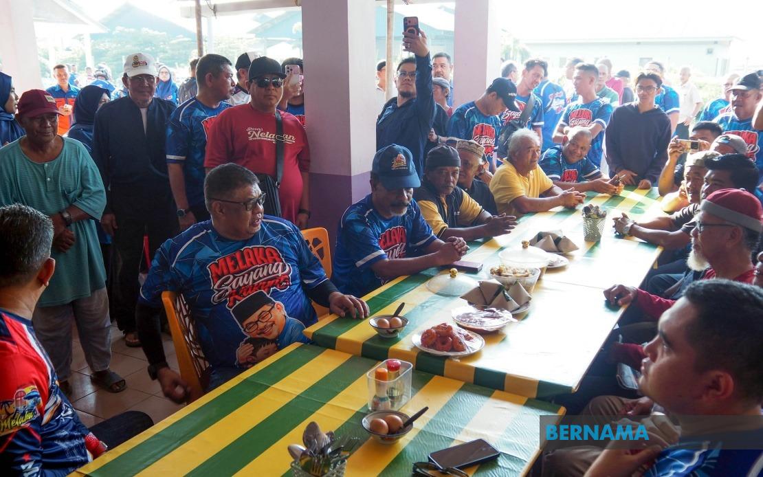 Melaka Extends Social Security and Technology Support to State's Fishing Community