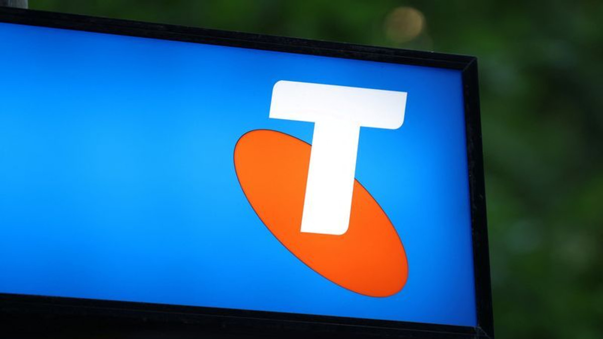 Telstra outage cripples Australian transport and payment systems