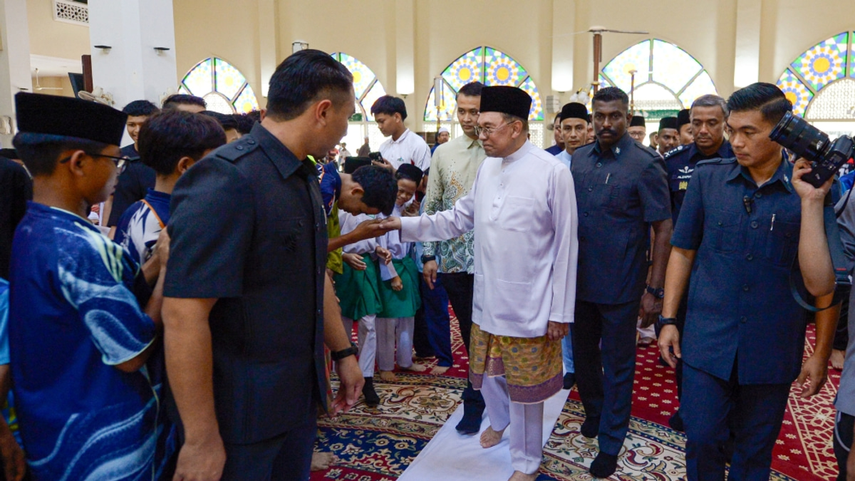 Malaysia's economy expands 5.8% in Q2 as PM hails growth trajectory