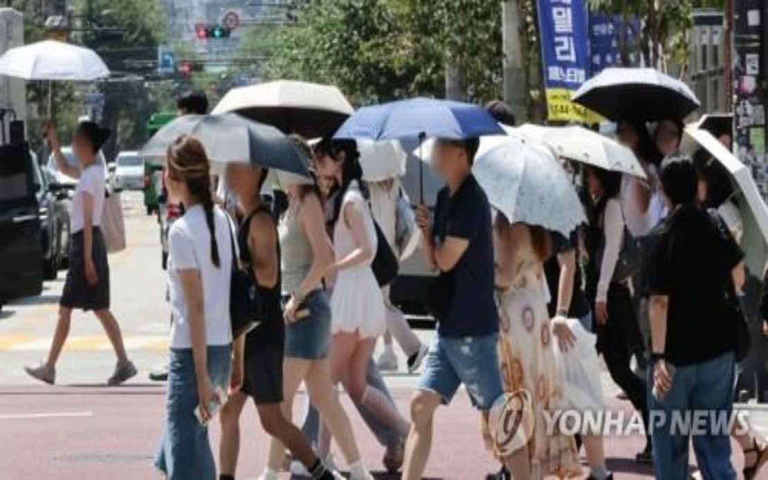 Seoul Swelters as Heat Exceeds 40°C for First Time in Six Years
