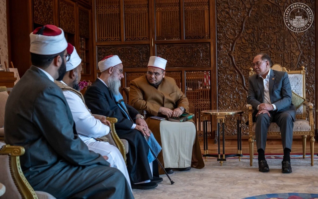 Anwar Receives Distinguished Egyptian Islamic Scholar Sheikh Dr Mustafa An-Nadwi