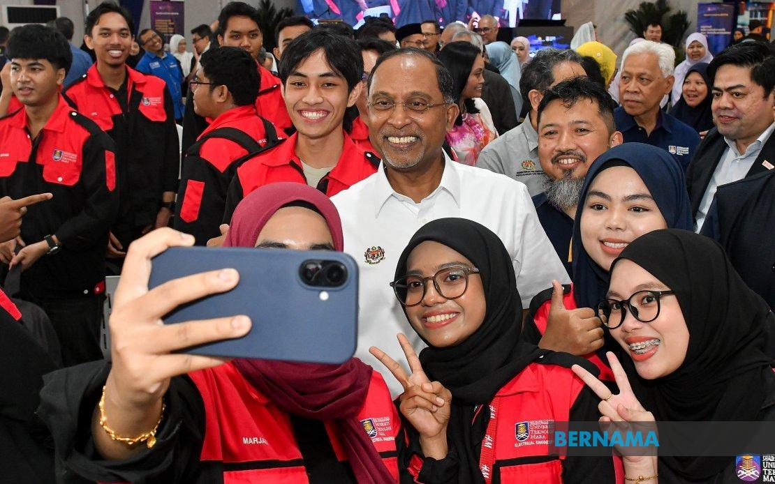 LRT3 Shah Alam Line Transforms Campus Connectivity for UiTM Students as Zambry Launches Semiconductor Hub Initiative