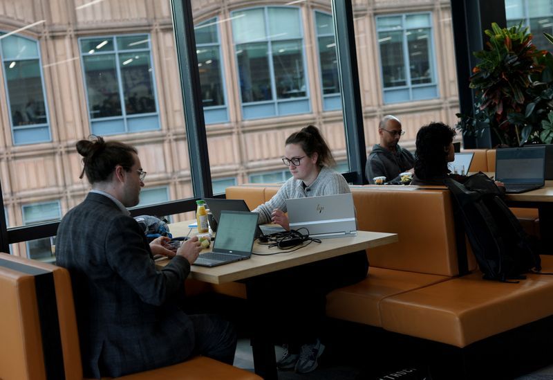 AI Surge Propels UK Economy as Tech Investment Accelerates