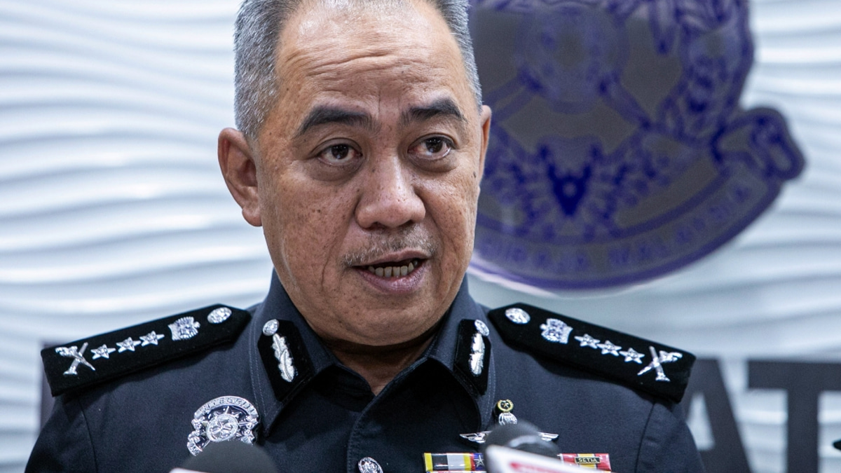 Three men arrested in Ipoh for posing as police to extort money laundering victims